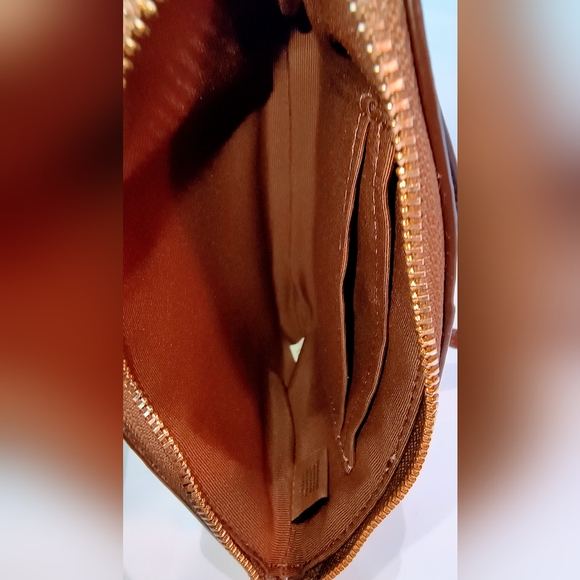 NWT COACH Corner Zip Wristlet in Signature Canvas, Khaki &Saddle Brown, F58035 - Picture 8 of 14